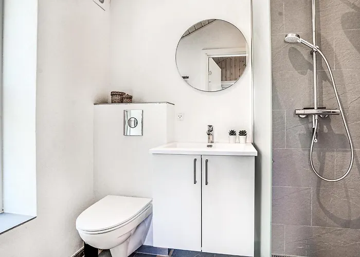 Beautiful In With Kitchen Holiday home