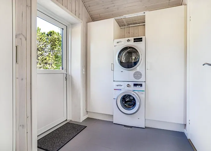 Beautiful In With Kitchen Romo