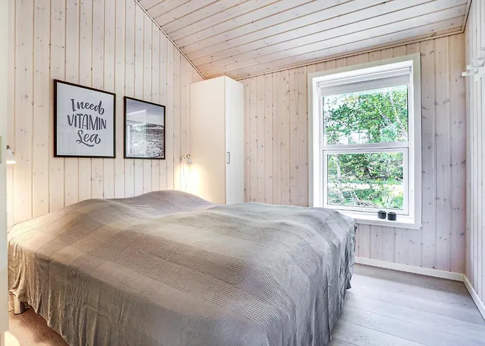 Holiday home Beautiful In With Kitchen Romo