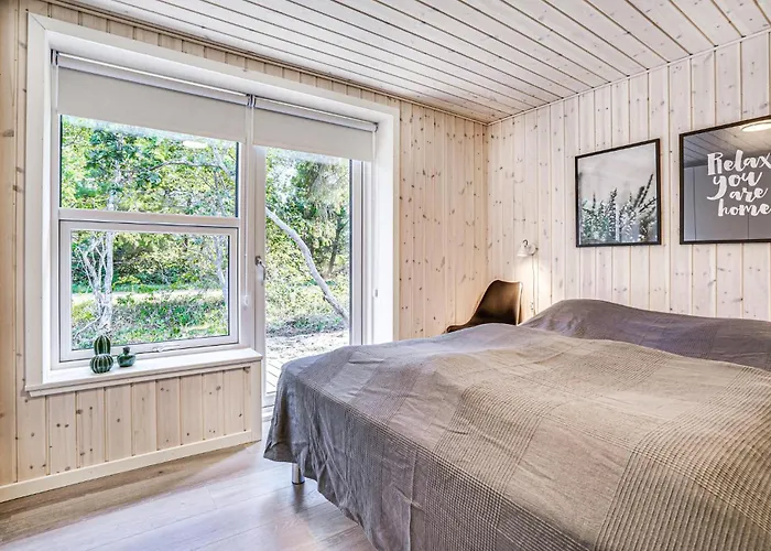 Beautiful In With Kitchen Holiday home